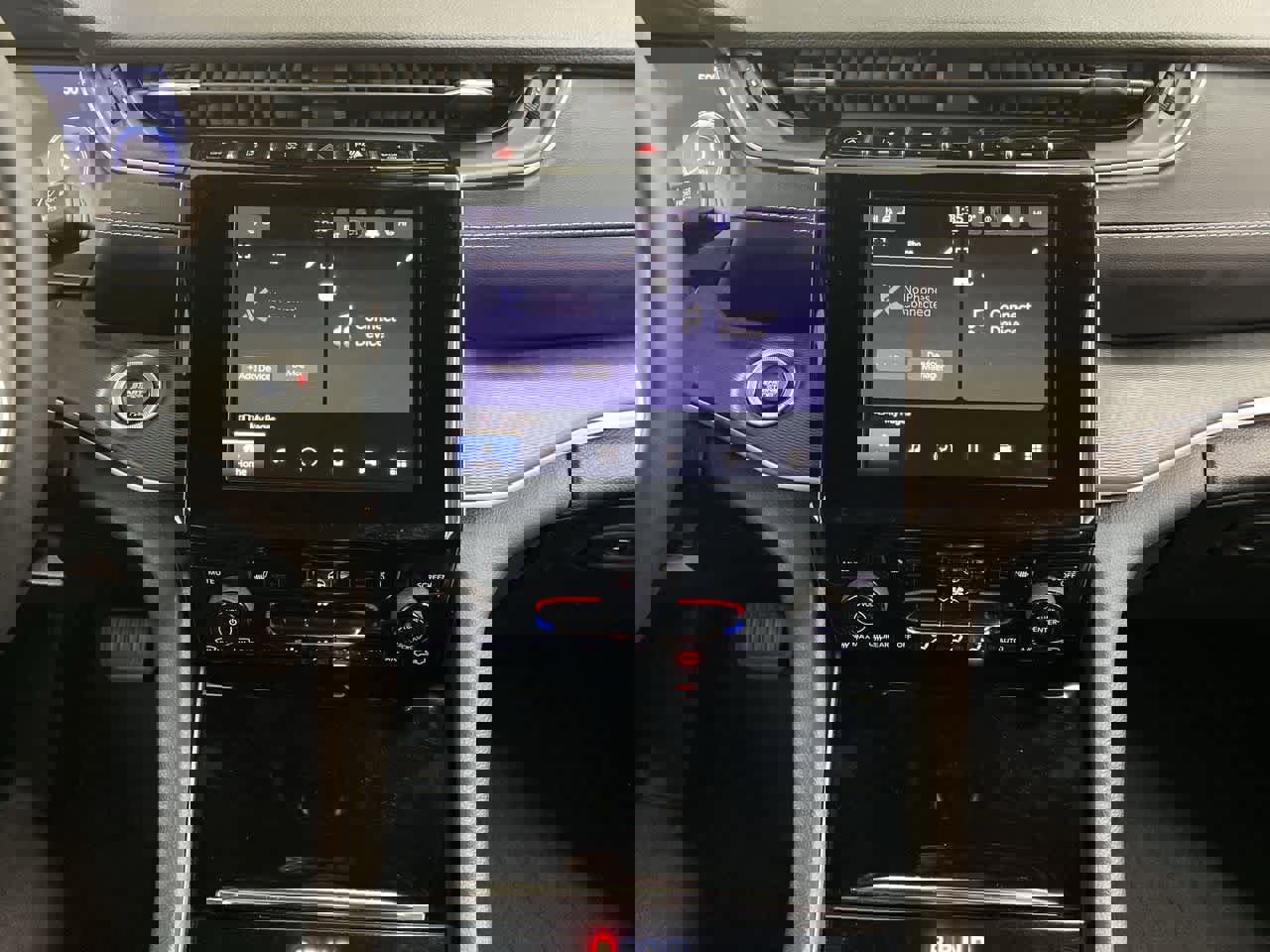 Used 2023 Jeep Grand Cherokee L Laredo image 24