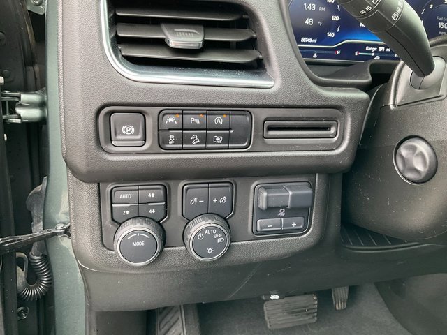 Certified 2024 Chevrolet Suburban Z71 w/ Luxury Package image 10