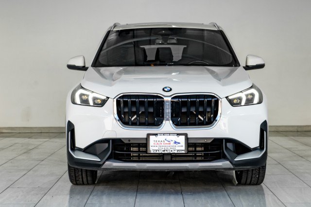 Used 2023 BMW X1 xDrive28i AWD/4WD image 3