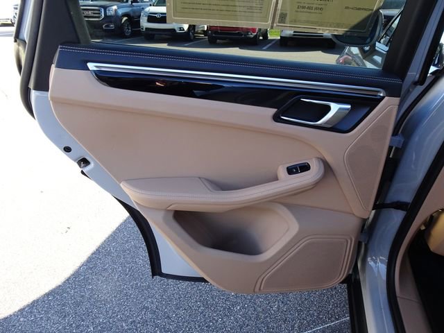 Used 2023 Porsche Macan S image 14