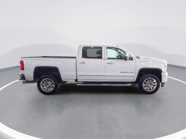 Used 2017 GMC Sierra 2500 Denali w/ Duramax Plus Package image 5