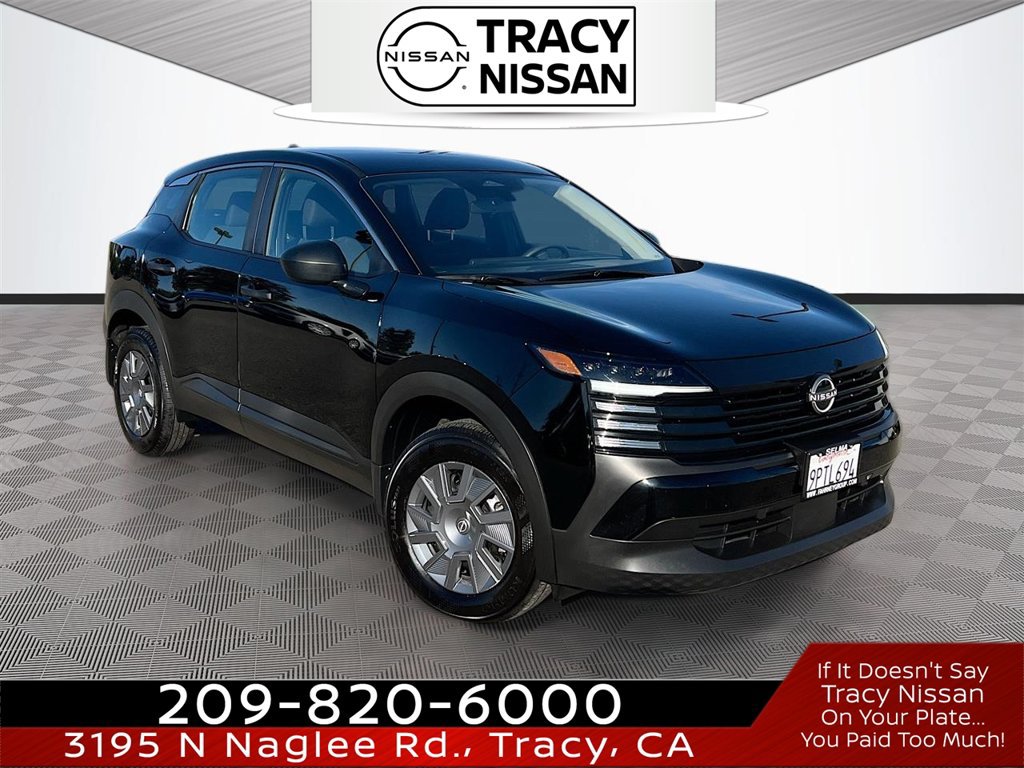 Used 2025 Nissan Kicks S FWD image 1