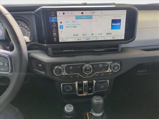 New 2025 Jeep Gladiator Sport image 13