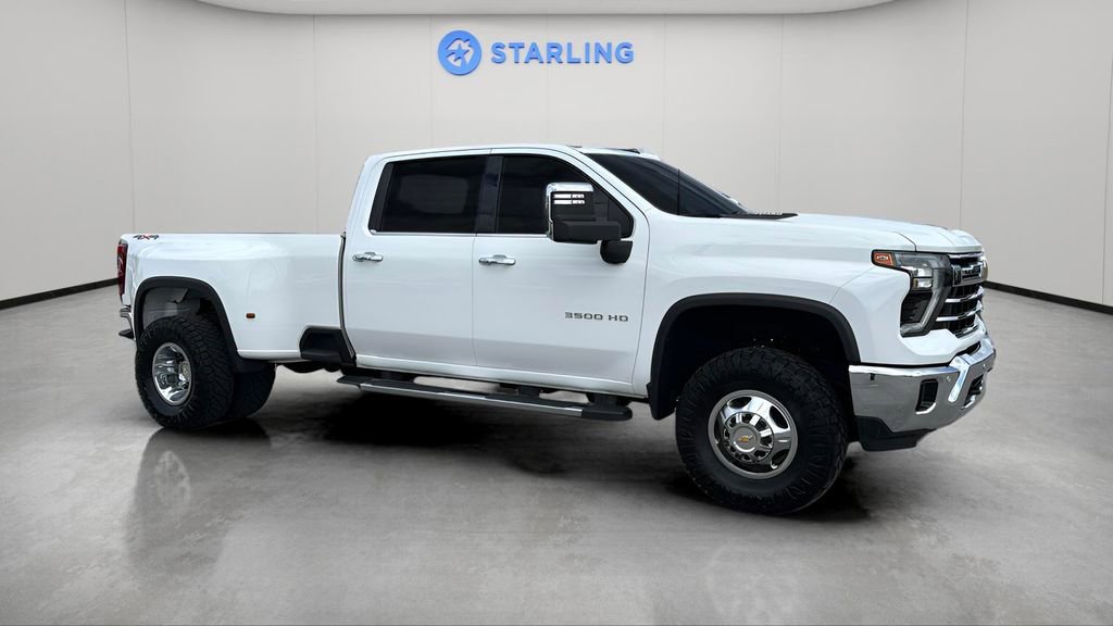 Used 2025 Chevrolet Silverado 3500 LTZ w/ LTZ Plus Package AWD/4WD image 26