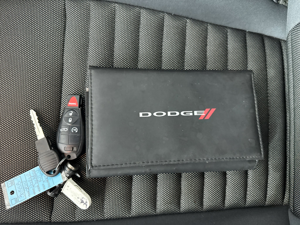 Used 2014 Dodge Challenger R/T image 31