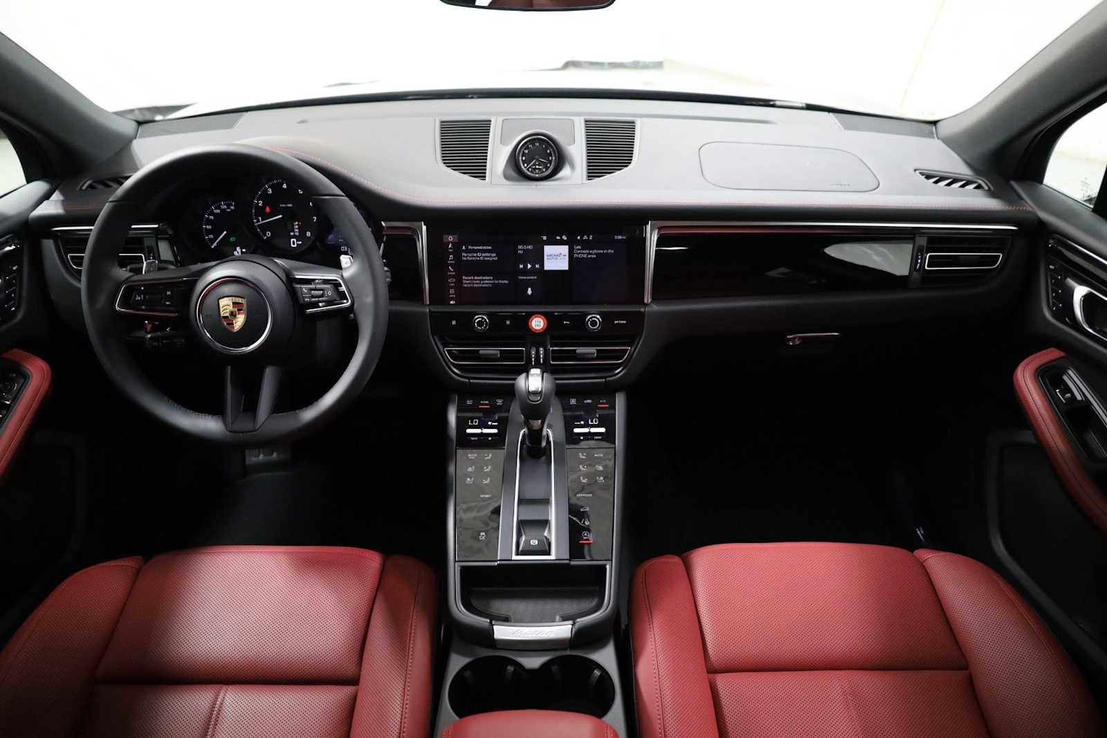 New 2026 Porsche Macan image 25