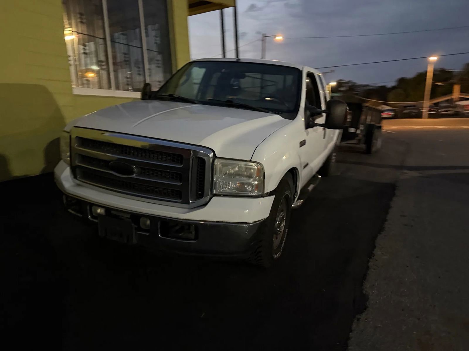 Used 2005 Ford F250 XL image 4