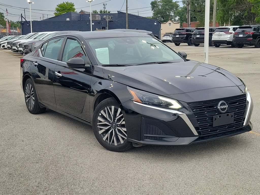 Used 2025 Nissan Altima 2.5 SV