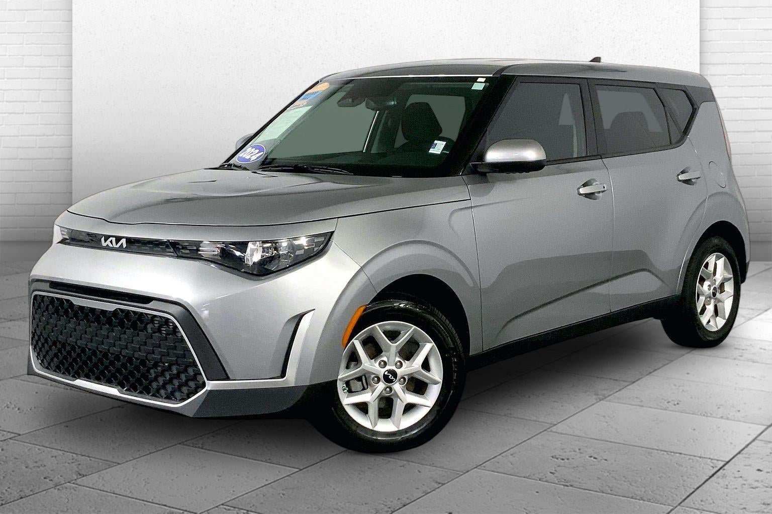 Certified 2024 Kia Soul S FWD image 12