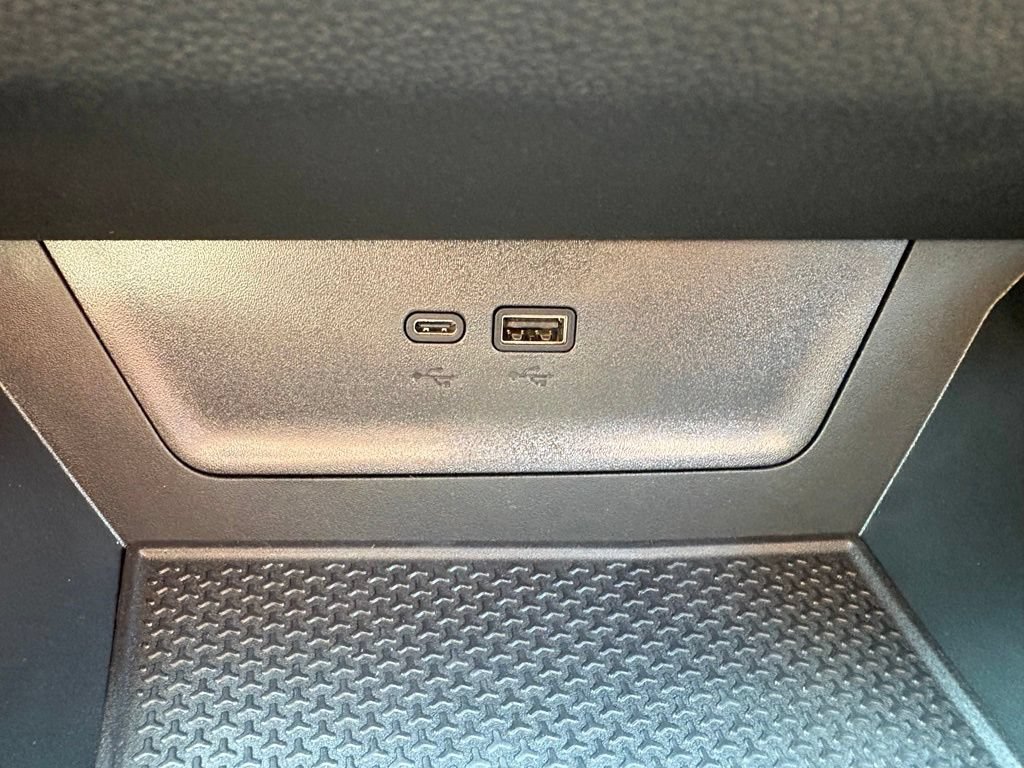 New 2027 Chevrolet Equinox LT w/ Convenience Package II FWD image 23
