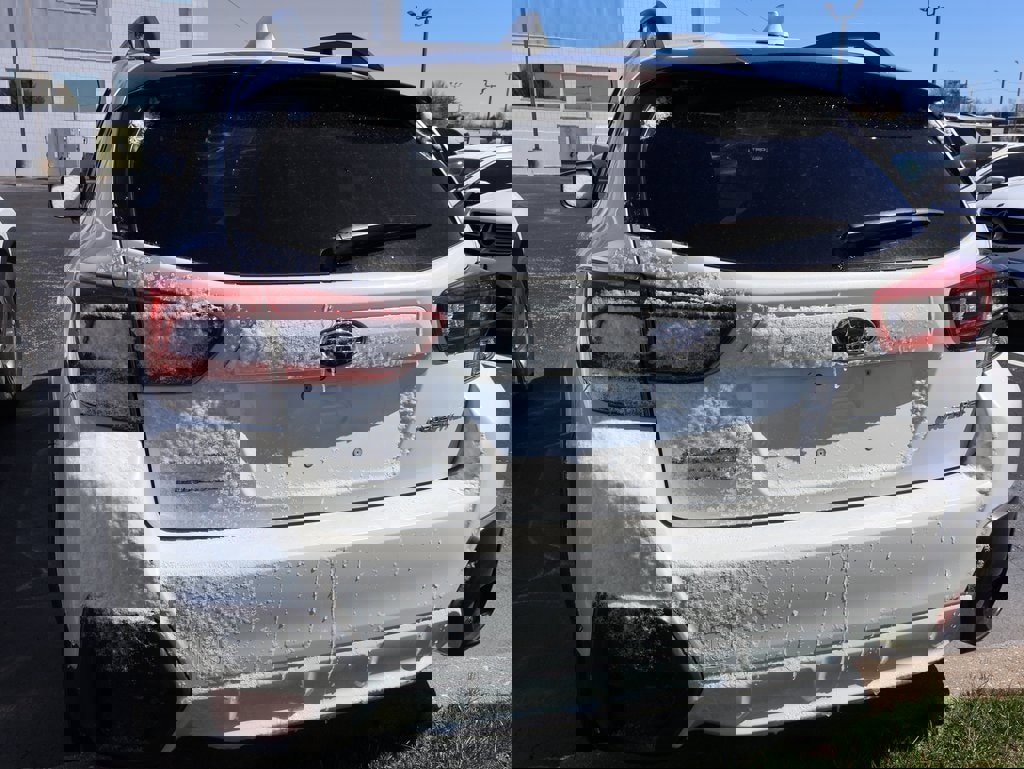 Used 2021 Subaru Crosstrek 2.0i Premium image 14