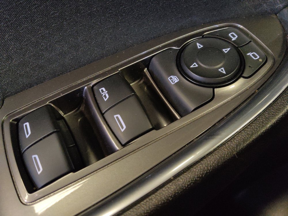 Used 2020 Chevrolet Malibu LT FWD image 27