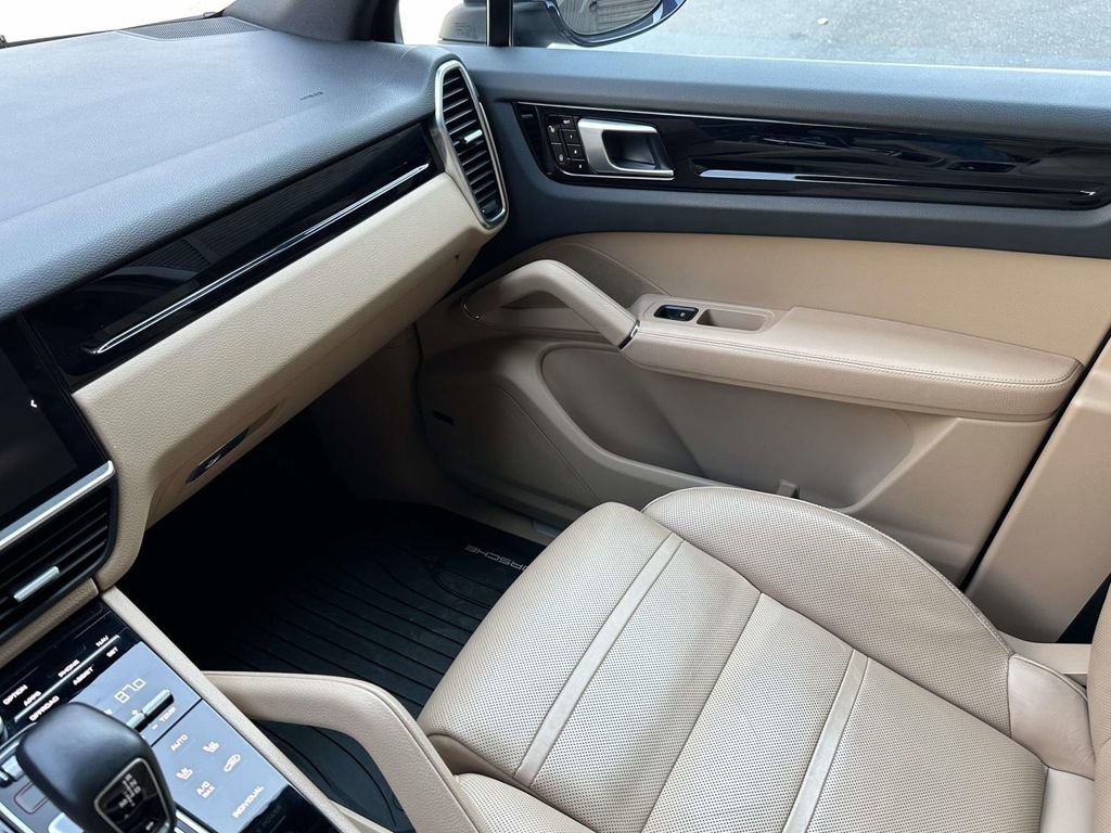 Certified 2019 Porsche Cayenne image 29