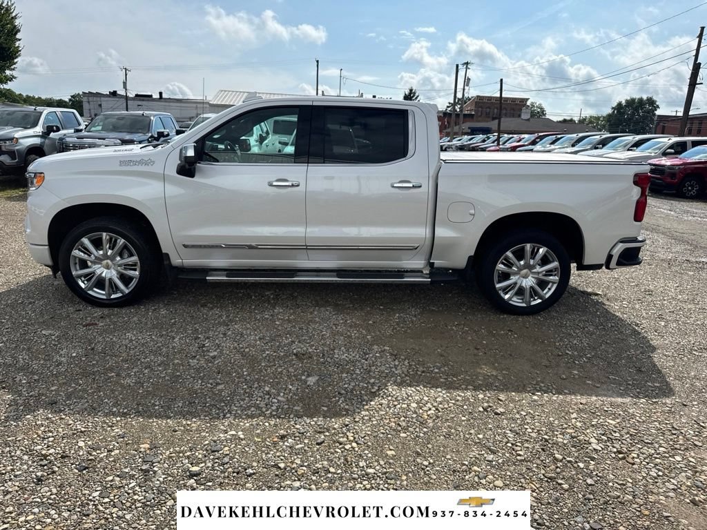 Used 2025 Chevrolet Silverado 1500 High Country w/ High Country Premium Package AWD/4WD image 2