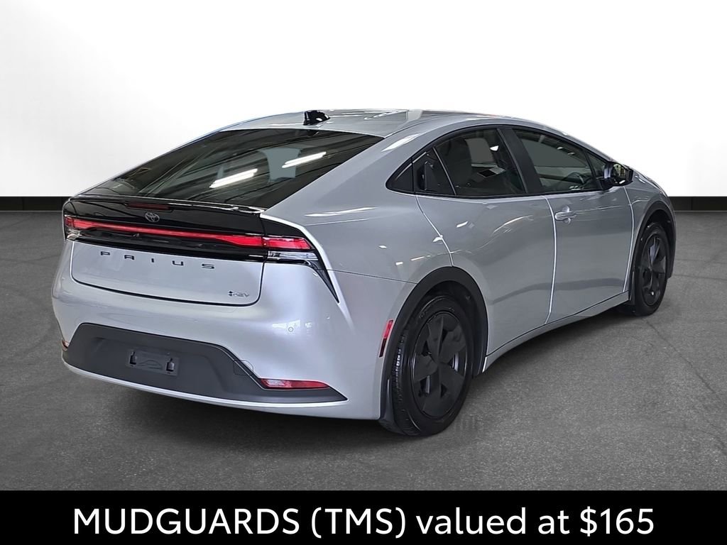 Used 2026 Toyota Prius LE FWD image 5