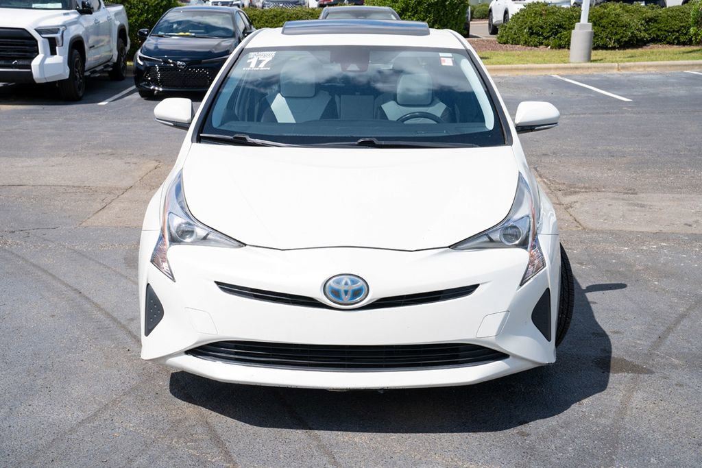 Used 2017 Toyota Prius Four w/ Advanced Technology Package image 2