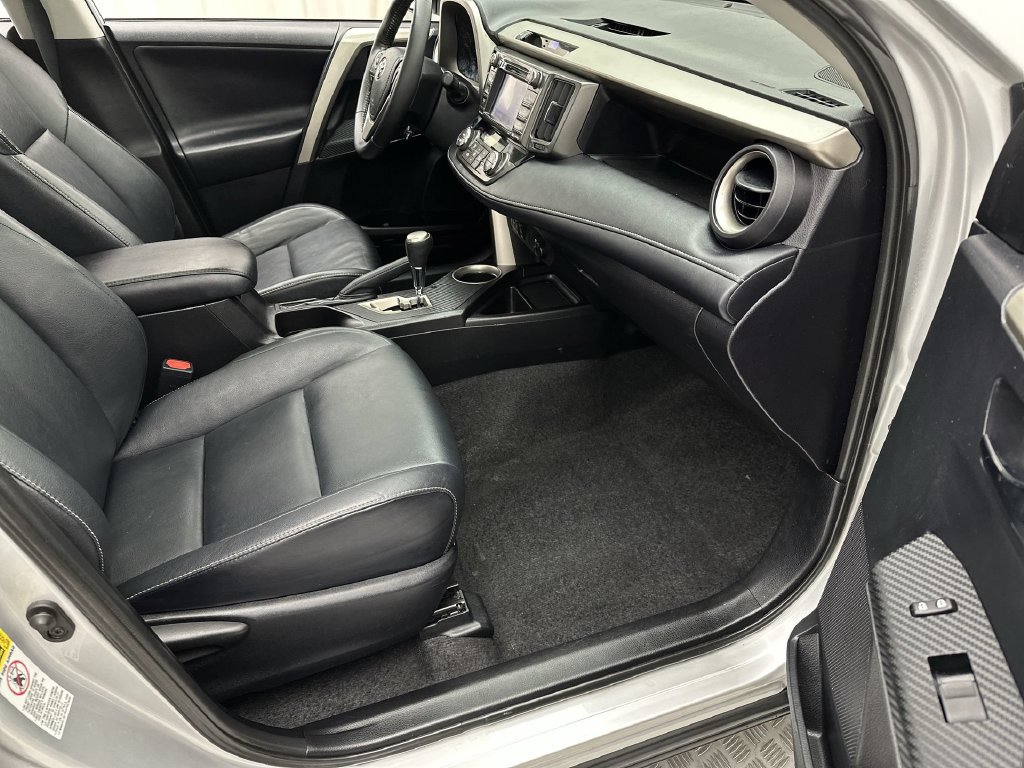 Used 2013 Toyota RAV4 Limited AWD/4WD image 25