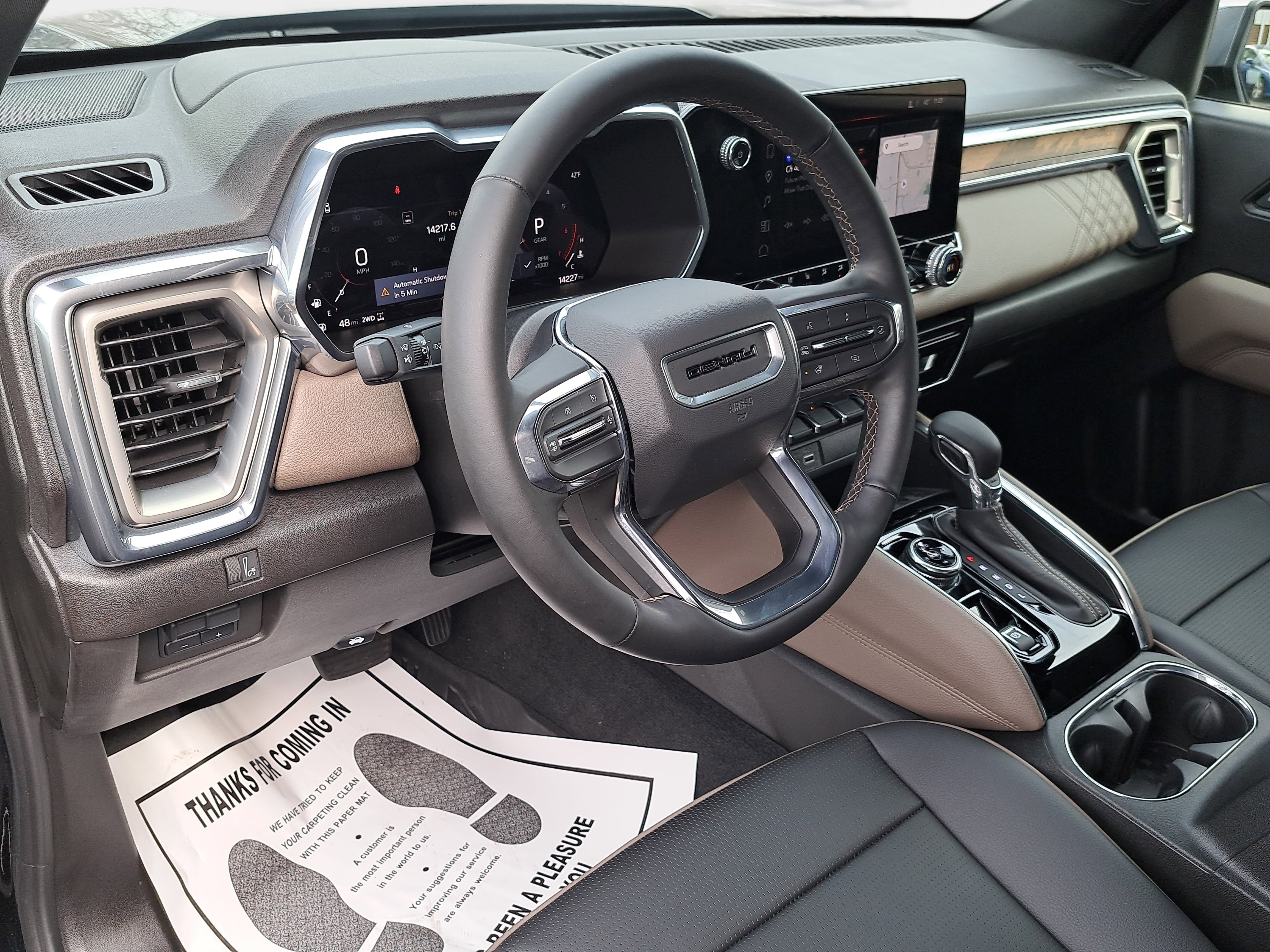 Used 2025 GMC Canyon Denali w/ LPO, Denali Black Edition image 15