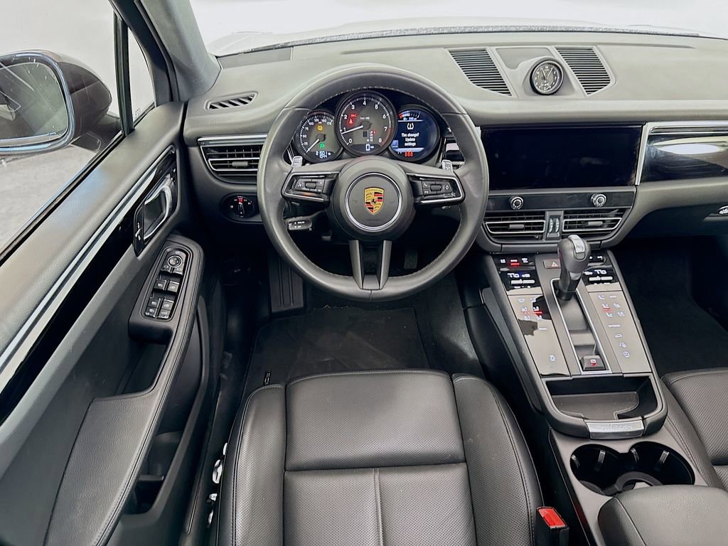 Used 2022 Porsche Macan image 24