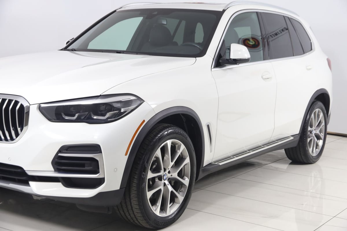 Used 2022 BMW X5 xDrive40i w/ Premium Package AWD/4WD image 57