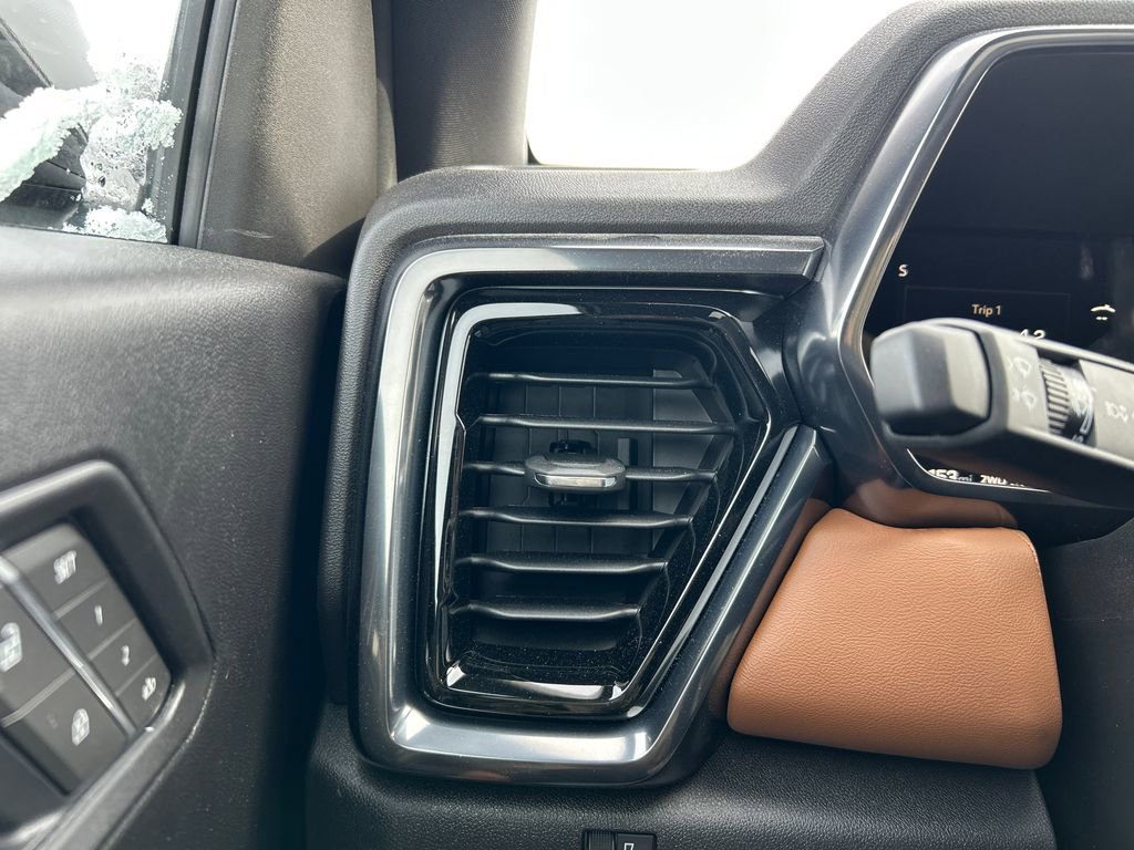 New 2026 GMC Canyon AT4 w/ Technology Plus Package AWD/4WD image 20