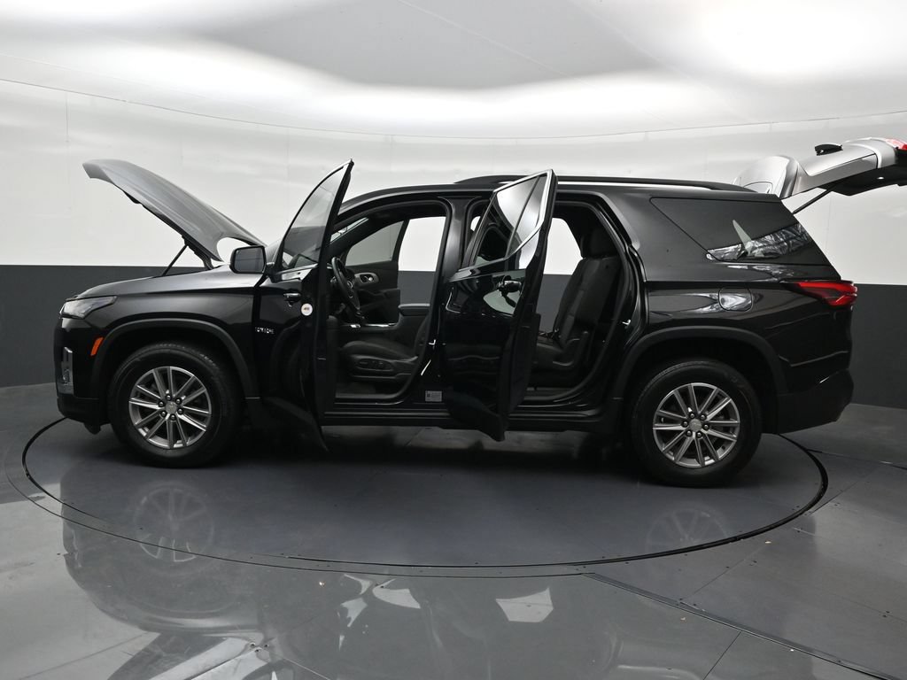 Used 2024 Chevrolet Traverse LT FWD image 35