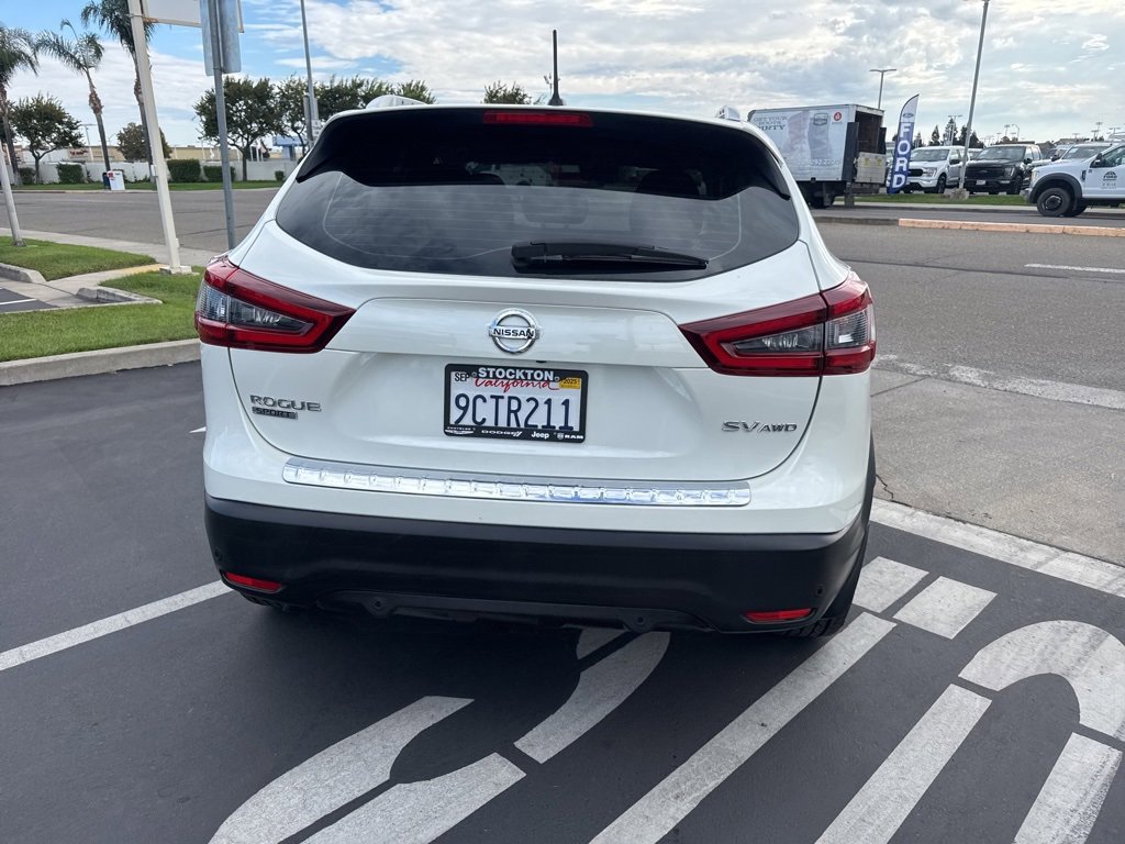 Used 2022 Nissan Rogue Sport SV image 6
