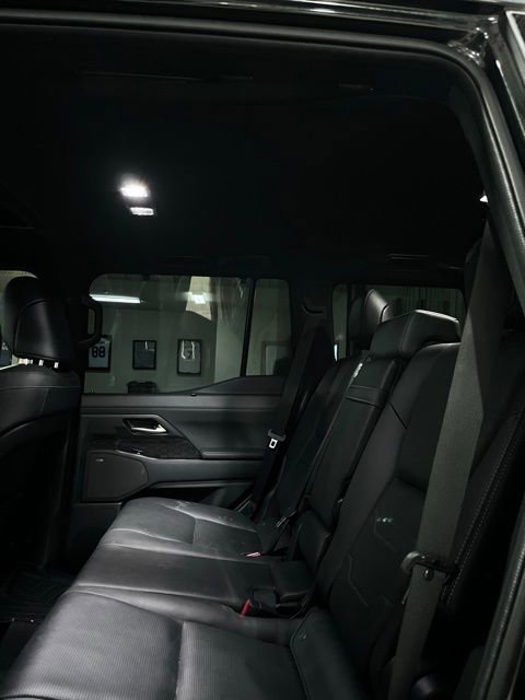 Used 2024 Lexus GX 550 w/ Cold Area Package AWD/4WD image 13