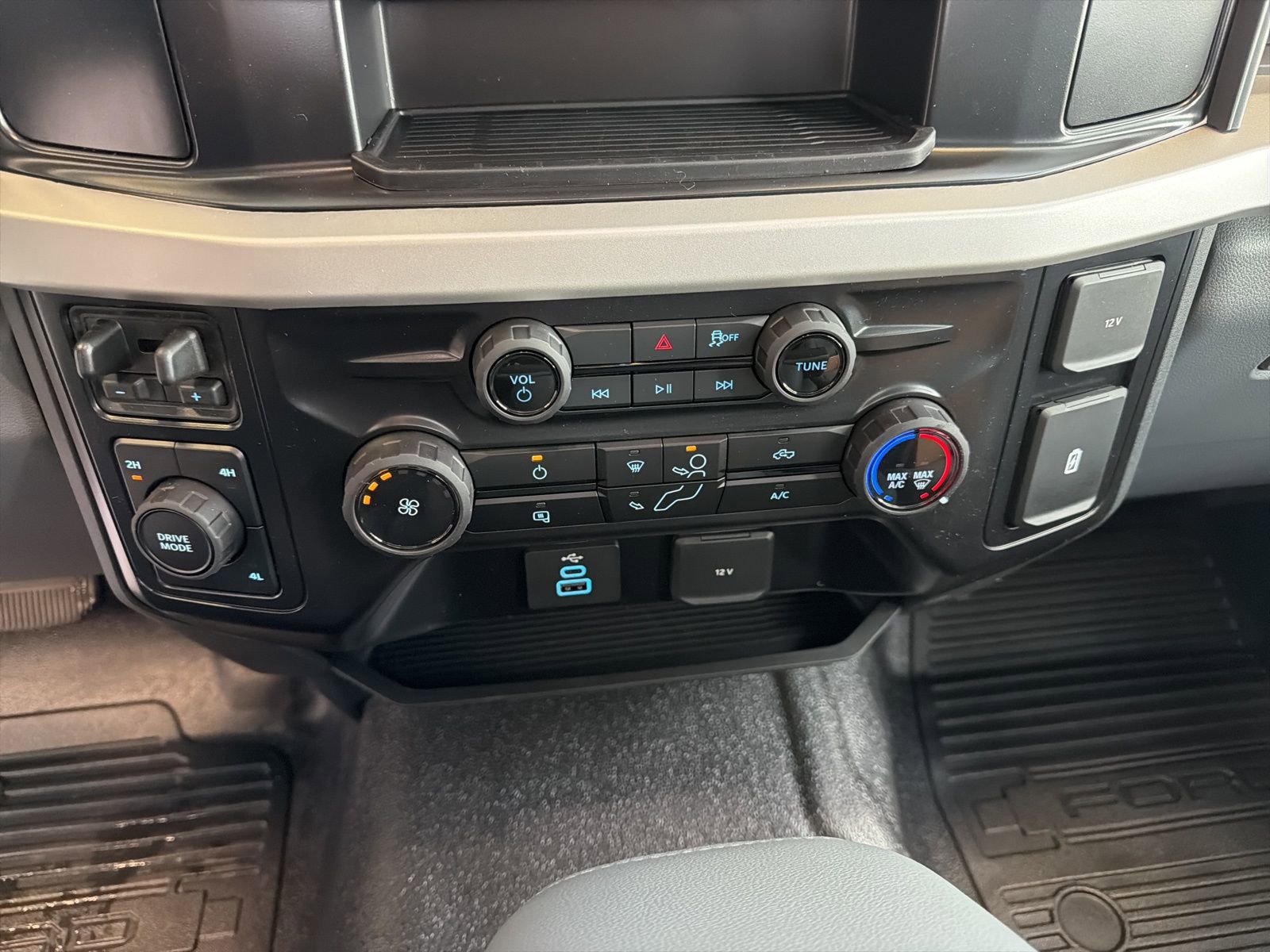 New 2026 Ford F450 XL w/ XL Chrome Package AWD/4WD image 18