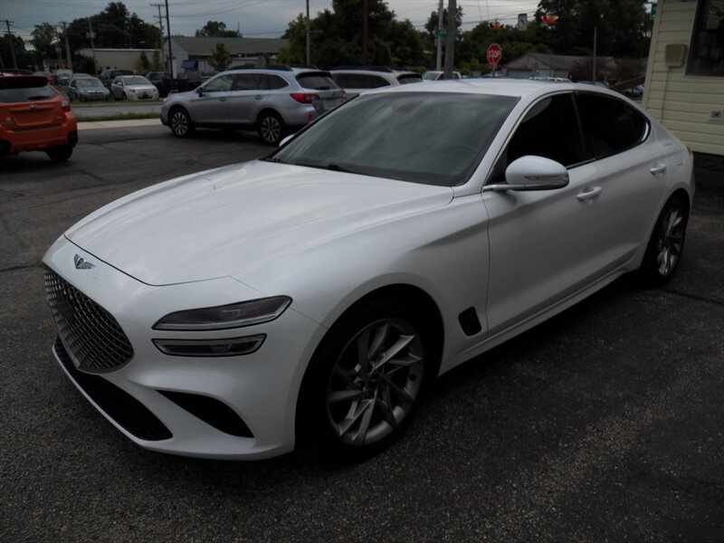 Used 2022 Genesis G70 2.0T RWD image 2