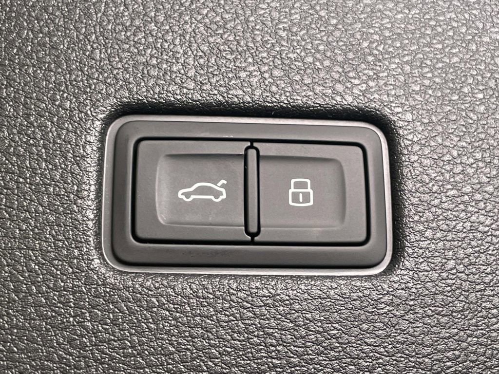 New 2026 Audi Q8 Premium Plus image 21