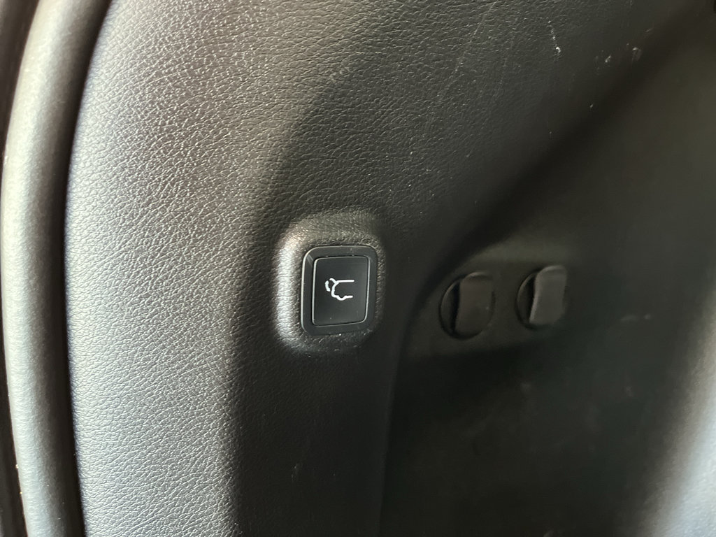 Used 2022 Jeep Cherokee Latitude Lux FWD image 10