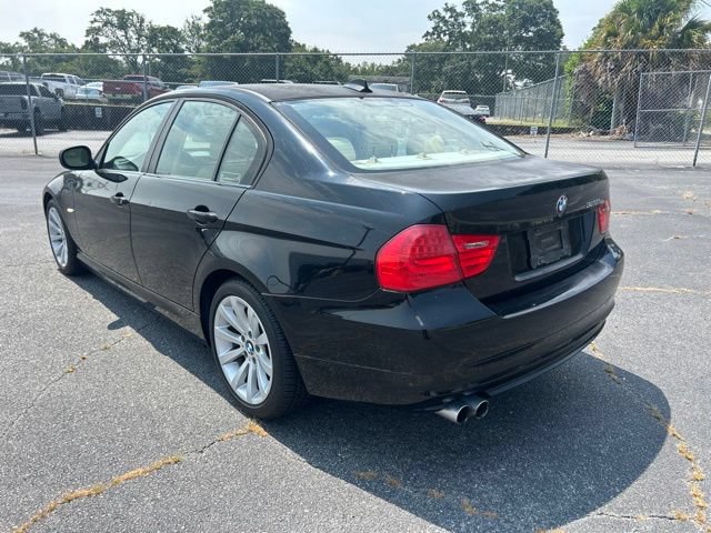 Used 2011 BMW 328i Sedan RWD image 3