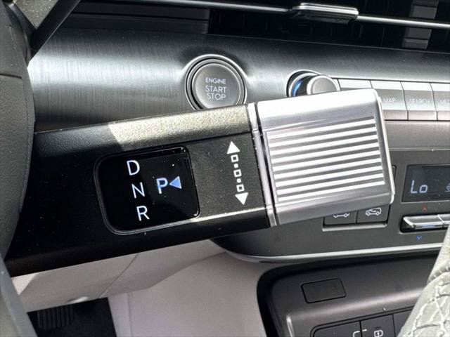 Used 2026 Hyundai Kona SEL Premium AWD/4WD image 25