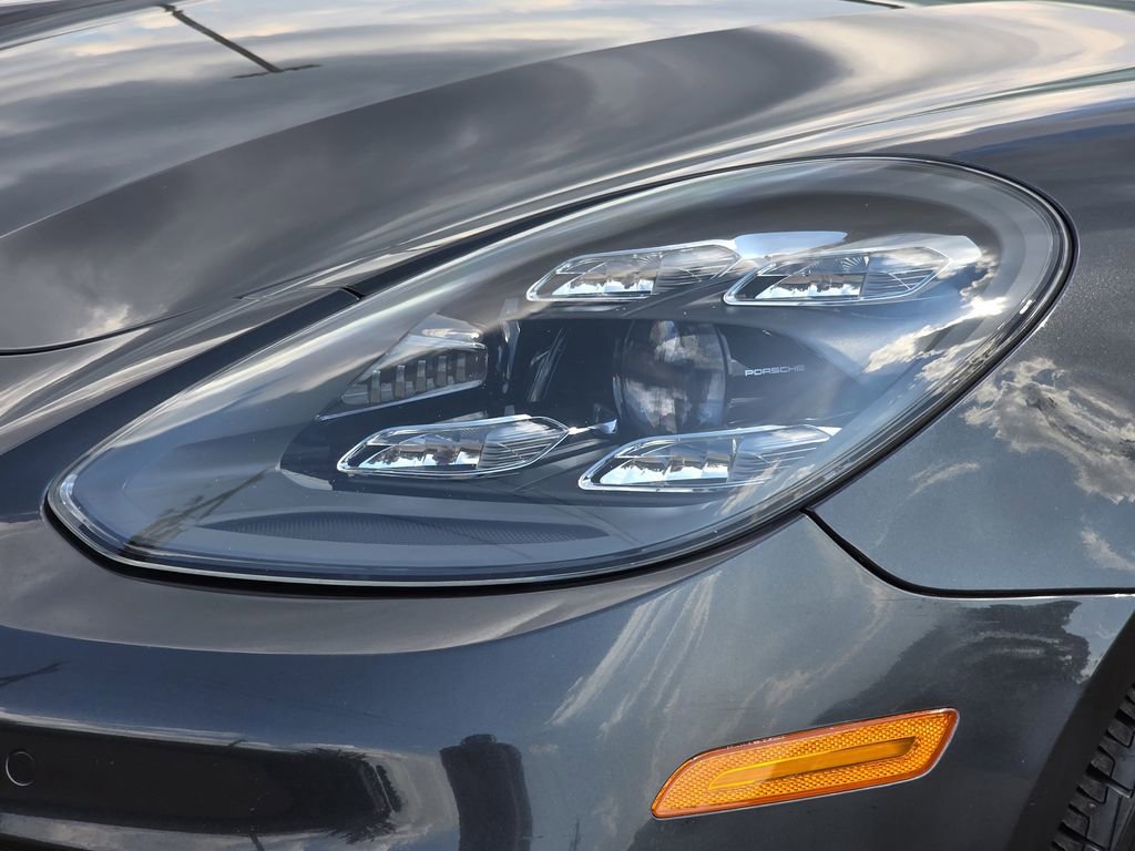 Used 2022 Porsche Panamera 4 Platinum Edition image 11