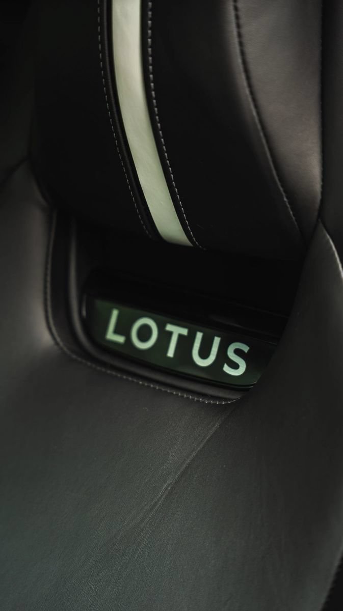 Used 2025 Lotus Emira RWD image 27