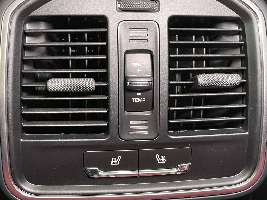 New 2025 Porsche Macan image 25