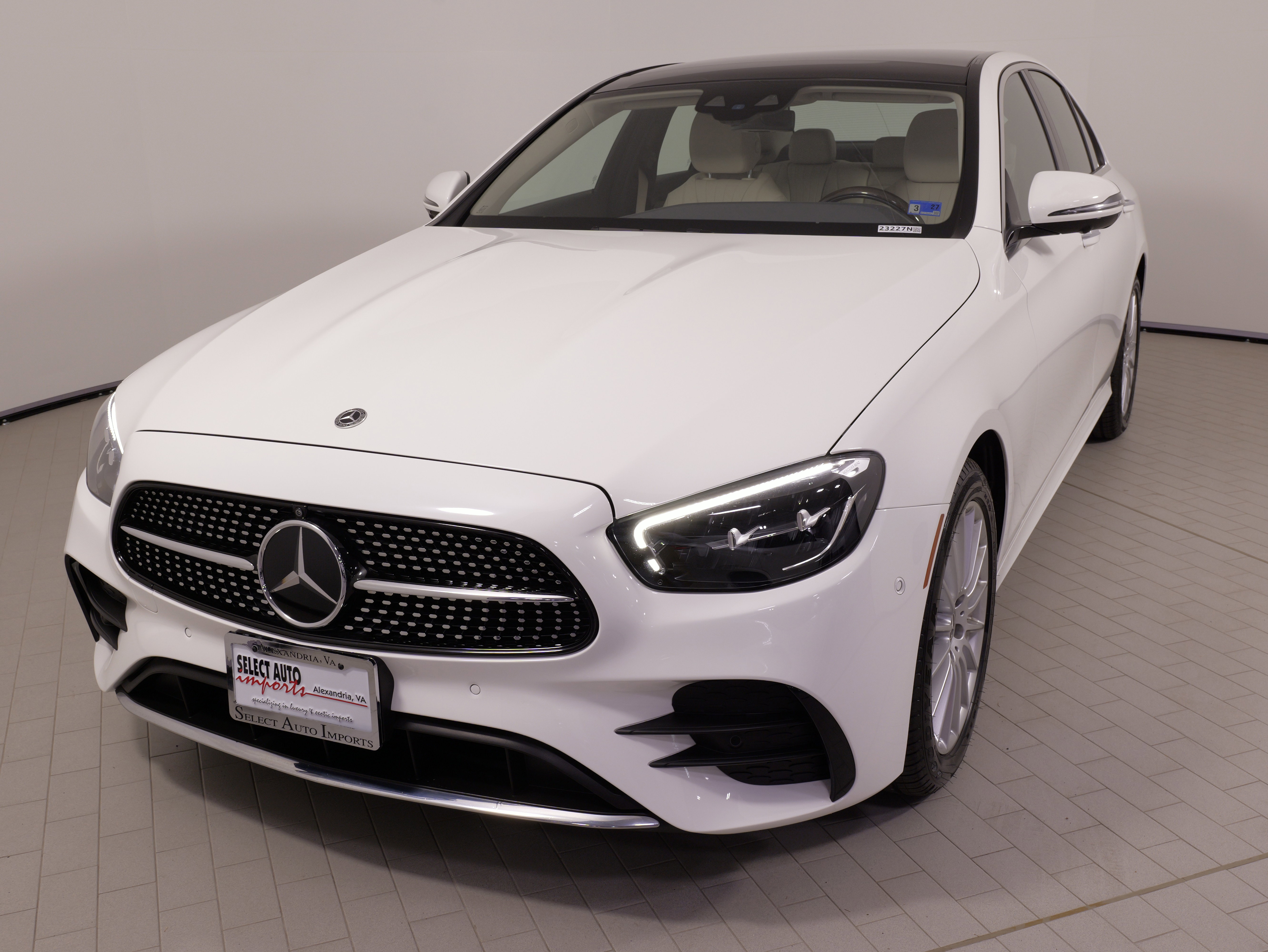 Used 2021 Mercedes-Benz E 350 4MATIC Sedan w/ Premium Package image 4