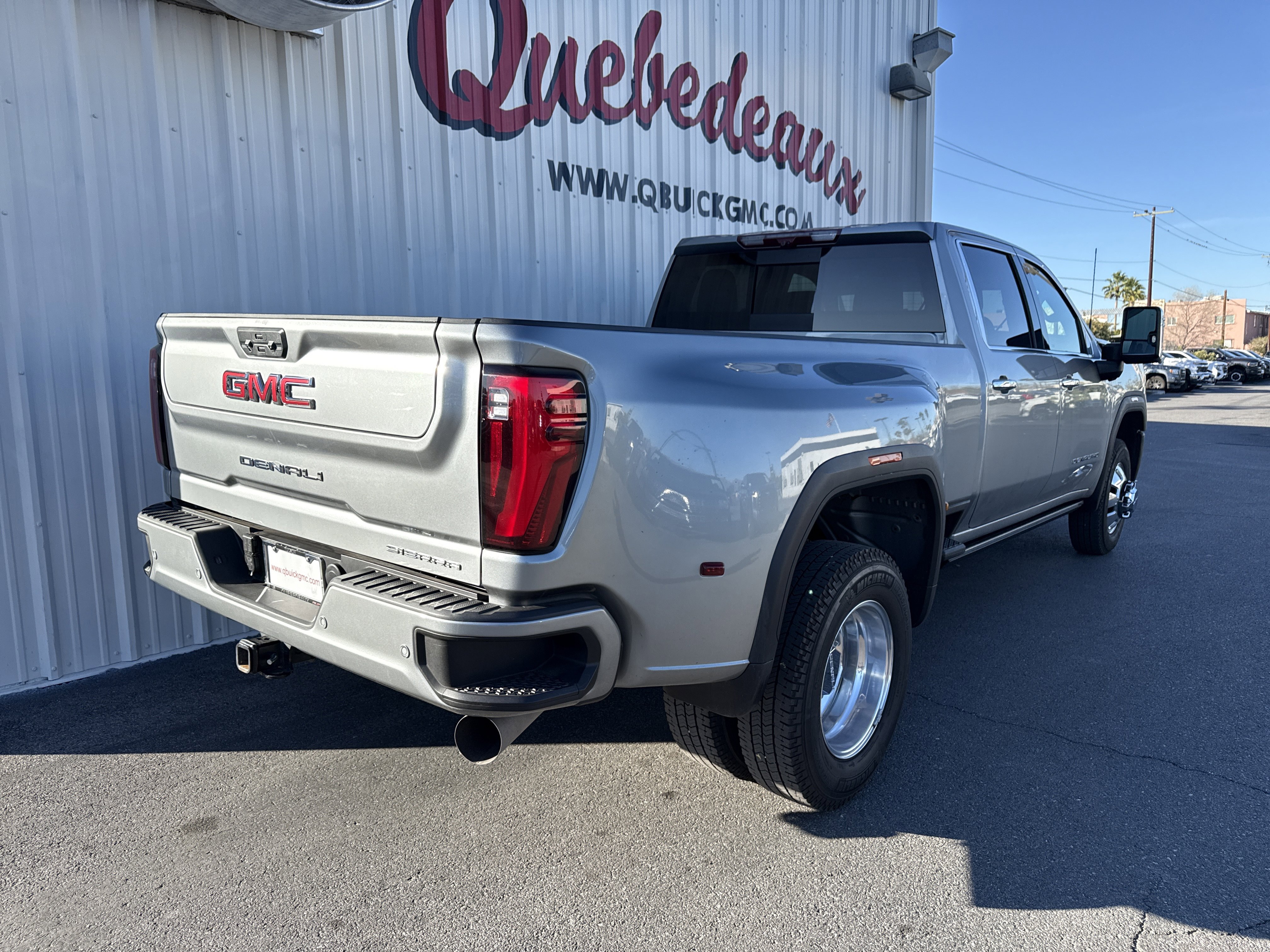 Used 2024 GMC Sierra 3500 Denali w/ Denali Reserve Package image 41
