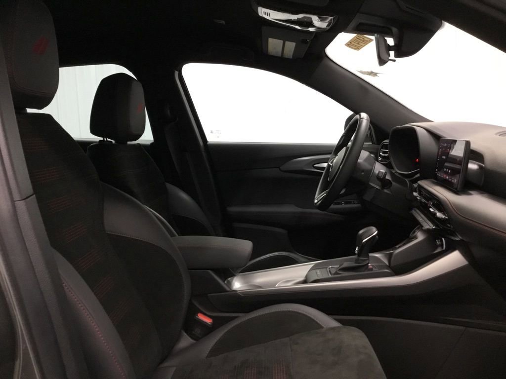 Used 2024 Dodge Hornet GT w/ Track Pack image 21