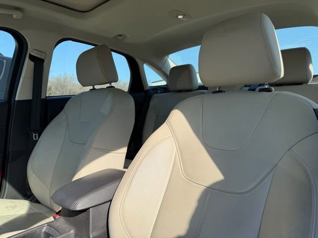 Used 2017 Ford Focus Titanium image 11