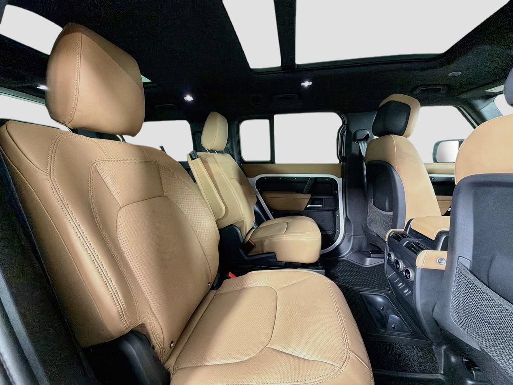 New 2026 Land Rover Defender 130 X-Dynamic SE AWD/4WD image 29