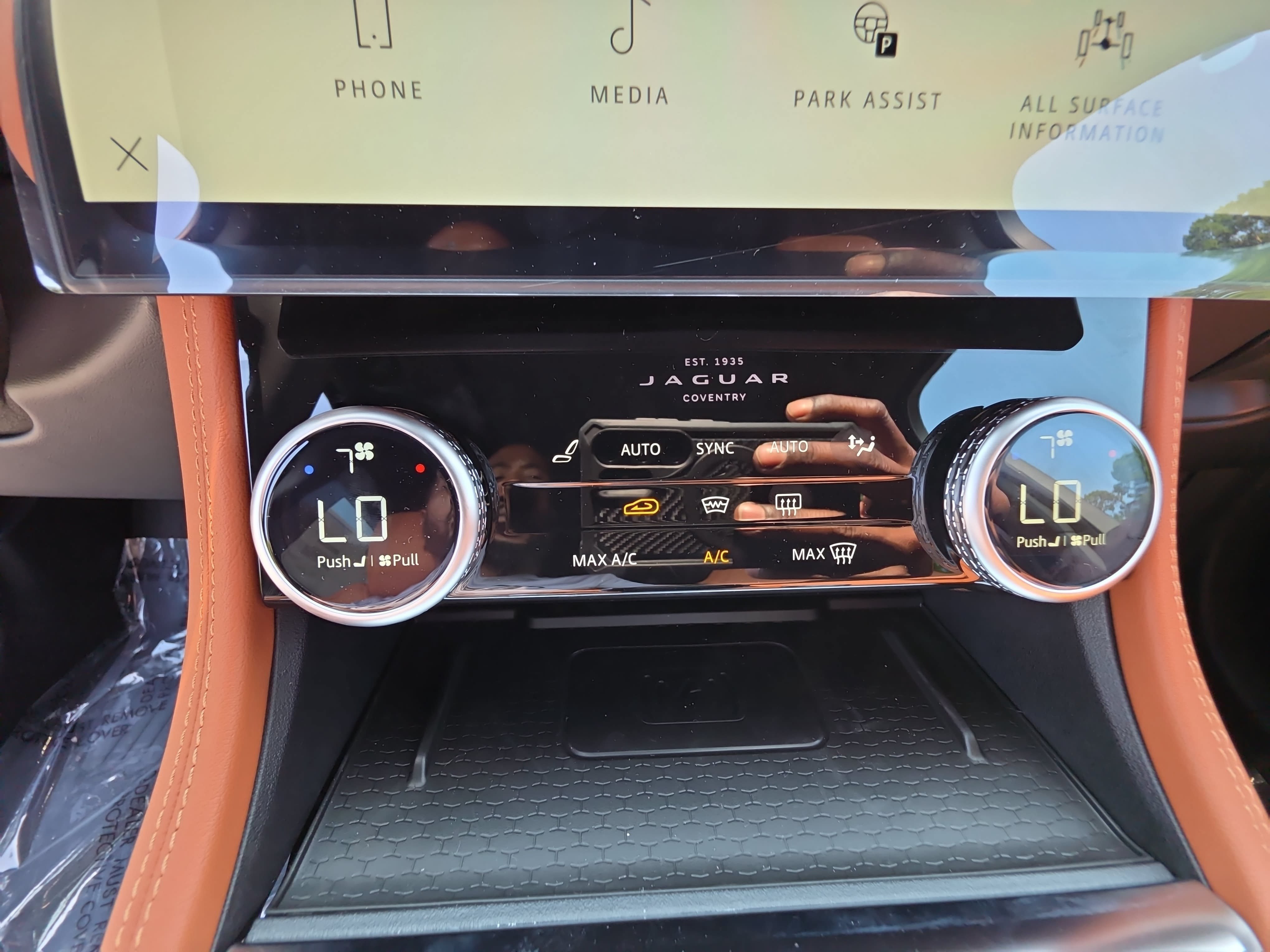 New 2026 Jaguar F-PACE R-Dynamic S AWD/4WD image 21