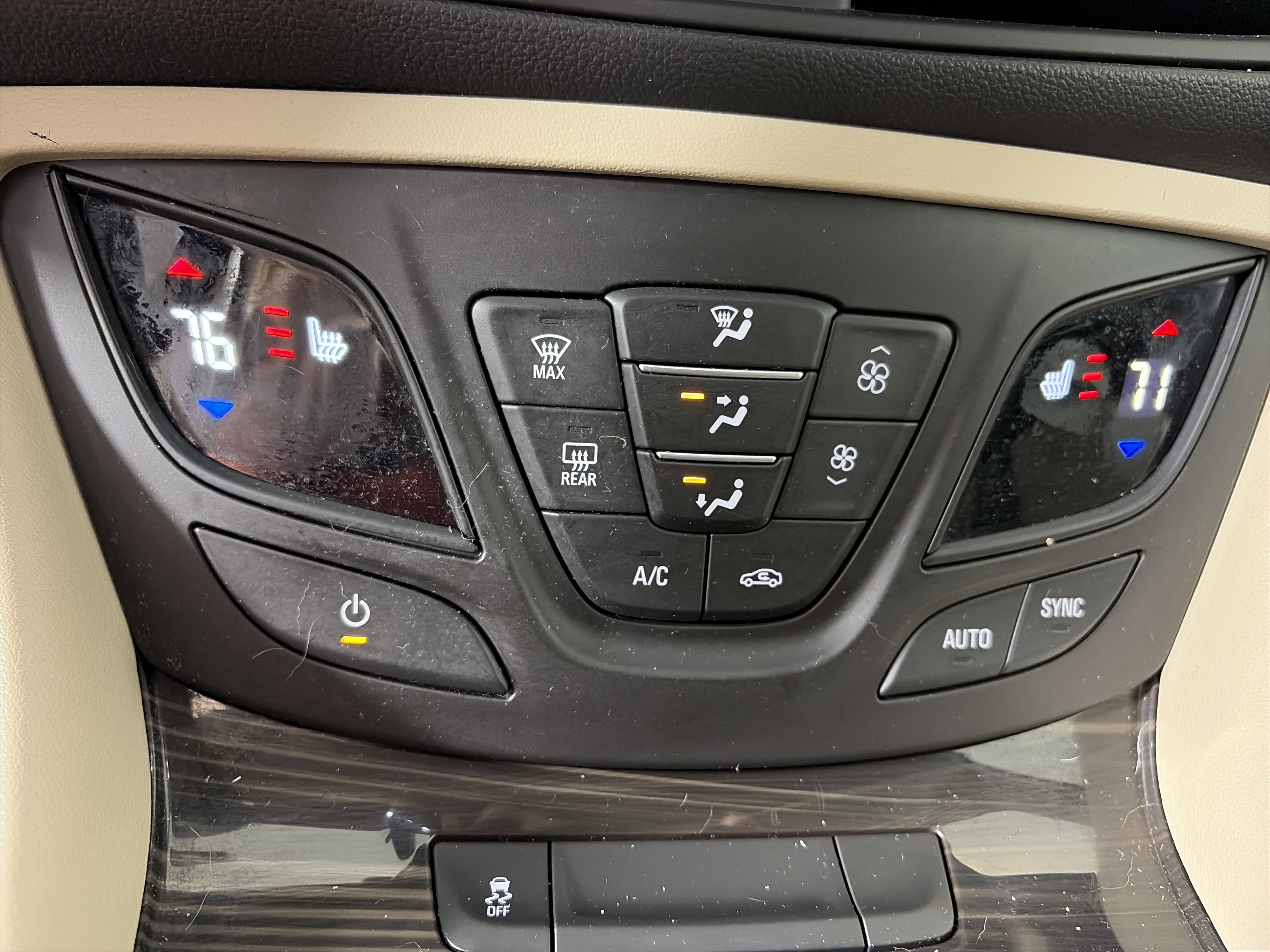 Used 2019 Buick Envision Premium image 23