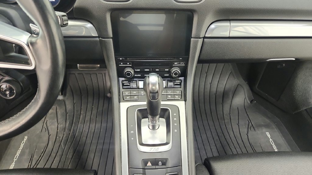 Used 2019 Porsche 718 Cayman S RWD image 35