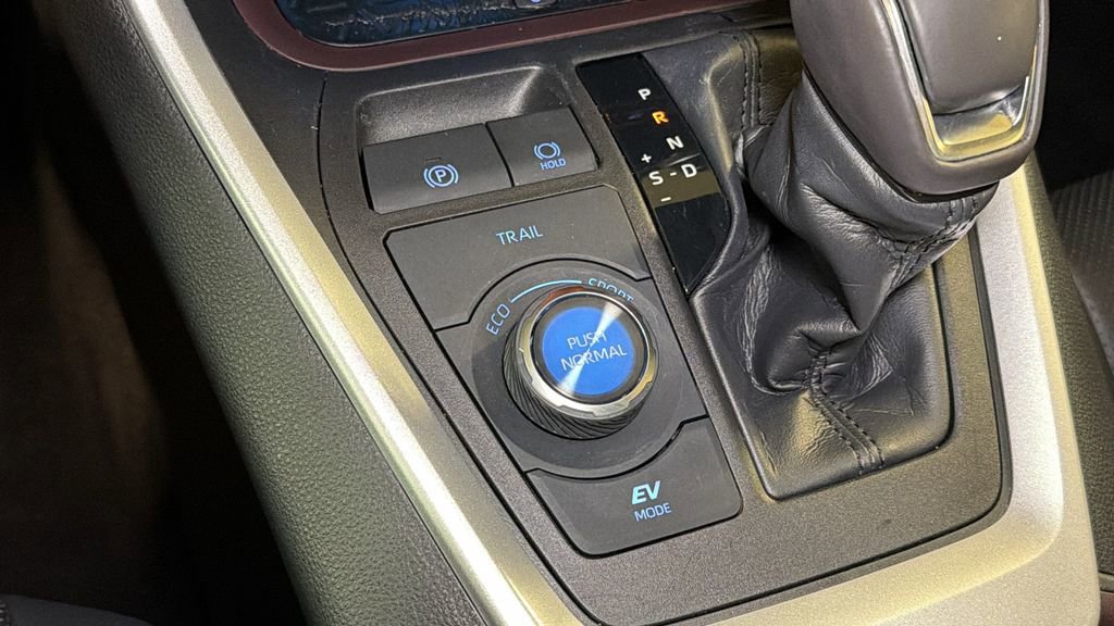 Used 2020 Toyota RAV4 Limited image 33