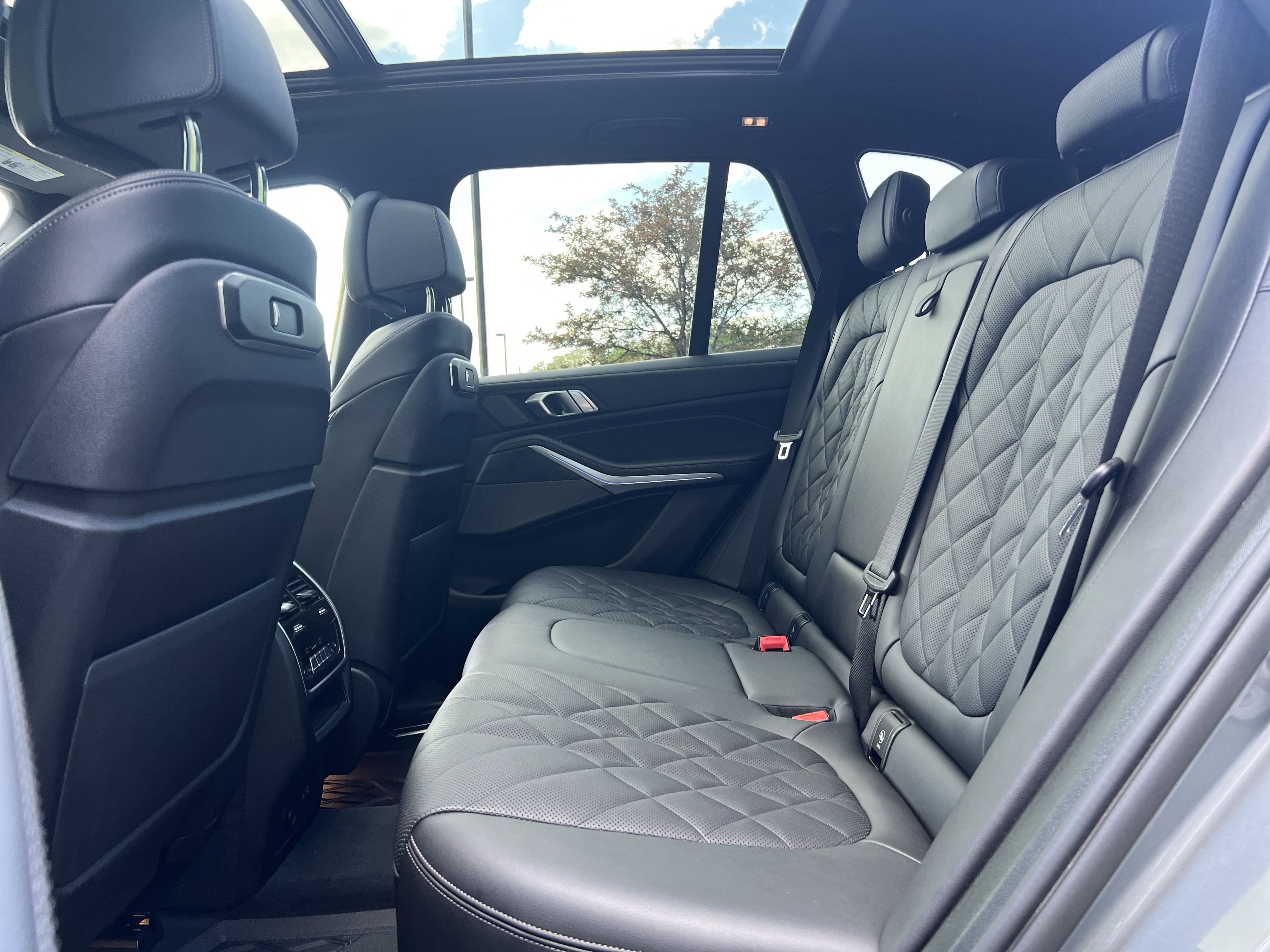 Used 2024 BMW X5 xDrive40i w/ Premium Package image 30