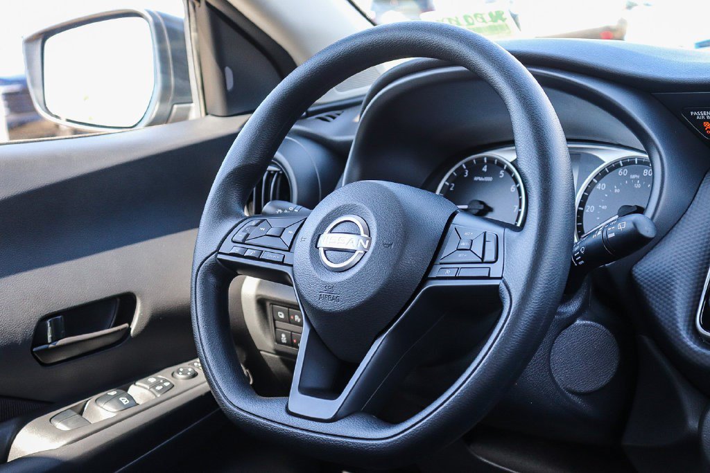 Certified 2025 Nissan Kicks Play S FWD image 15