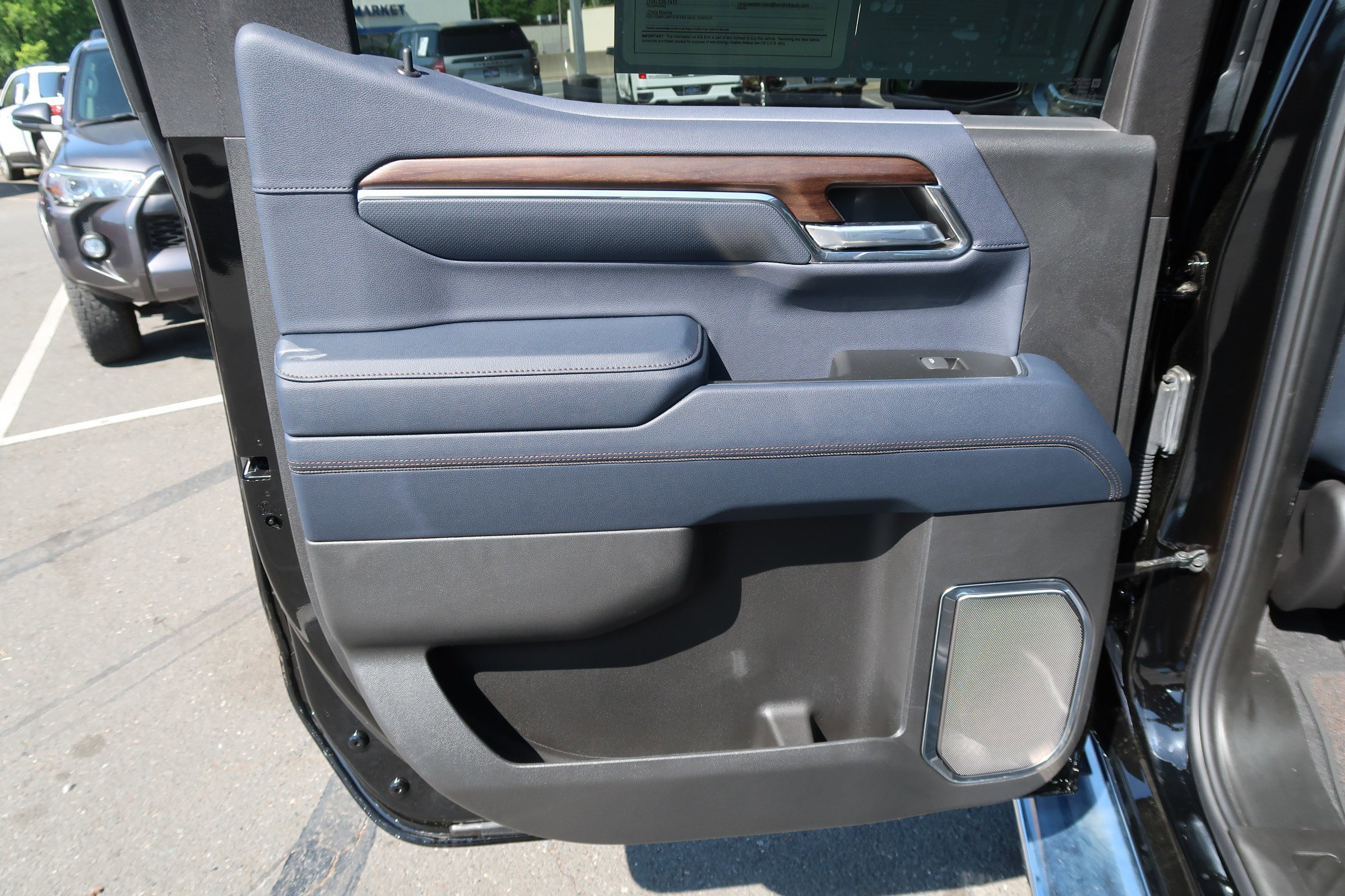 Certified 2024 Chevrolet Silverado 1500 High Country w/ Technology Package AWD/4WD image 34