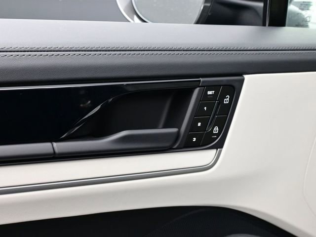 New 2026 Porsche Cayenne S image 8